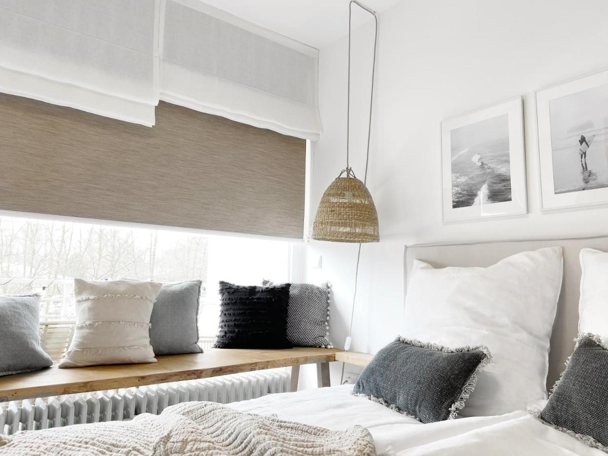 Seaside Rooms - Zentrales Design-Apartment Mit Balkon & Parkplatz - 2 Minuten Zum Strand Timmendorfer Strand Luaran gambar